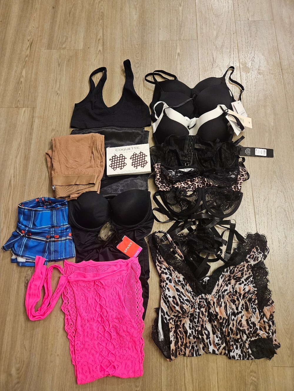 15-Piece Lingerie Sexy Intimates Bra & Sleepwear BUNDLE